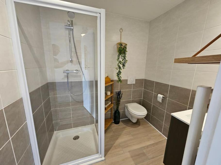 104 Douce Provence Au Calme Face A La Piscine Apartamento Éguilles Exterior foto